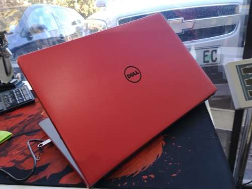 **limited edition**DELL INSPIRON 5558*i5-5200U*4gb RAM*1000GB HDD*METALLIC RED*WAVES